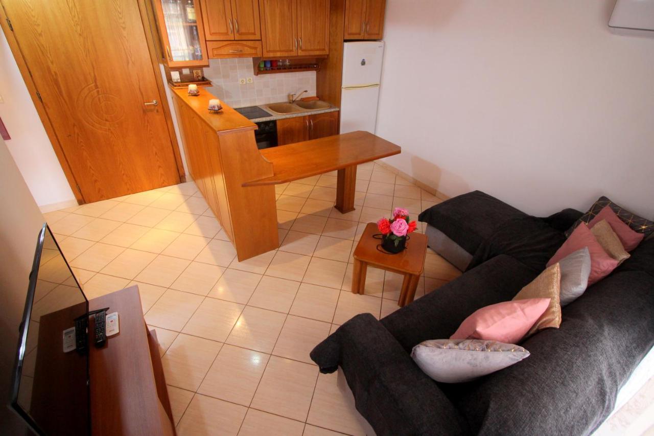Alex Apartments Sarandë Eksteriør billede