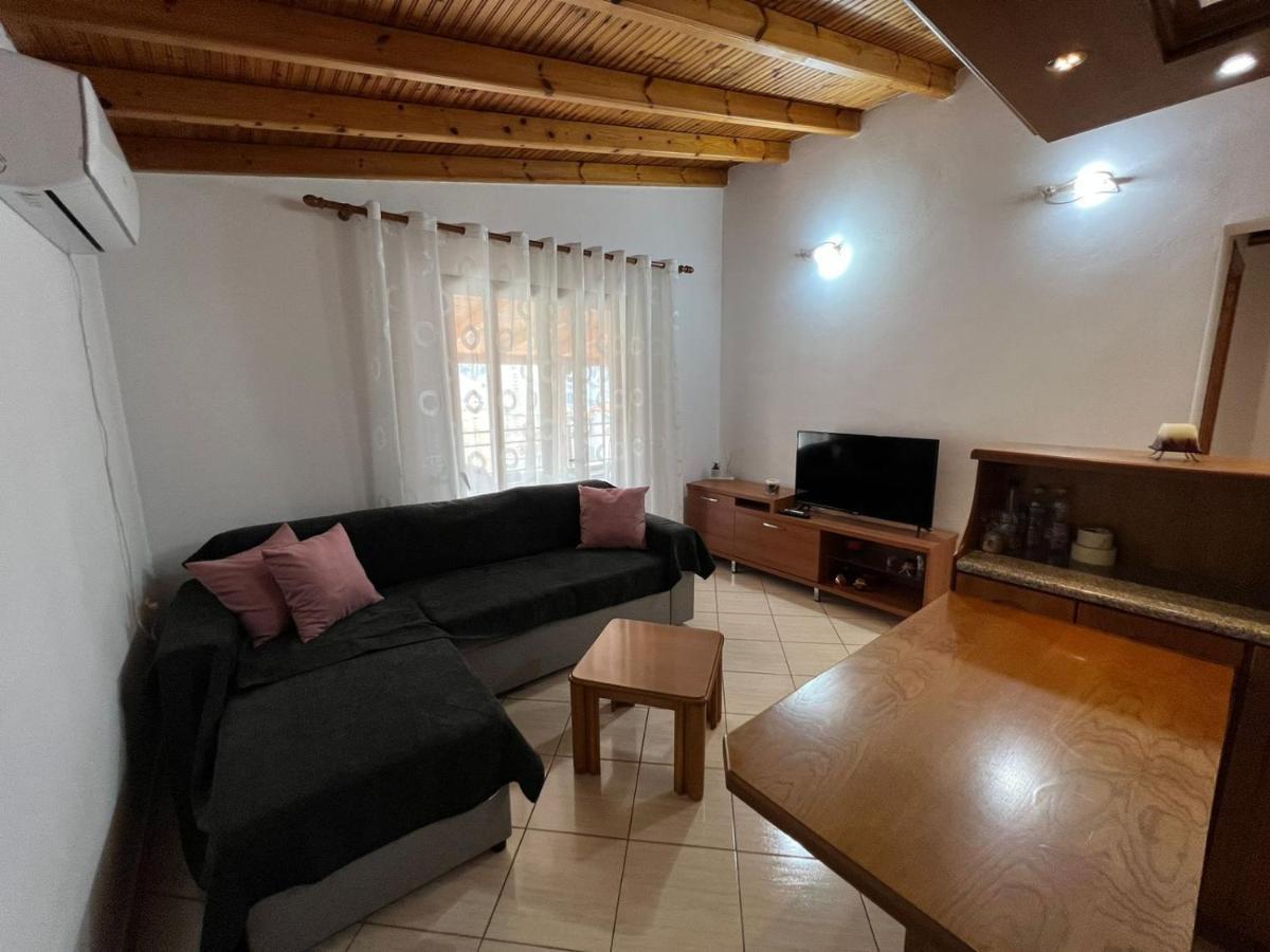 Alex Apartments Sarandë Eksteriør billede