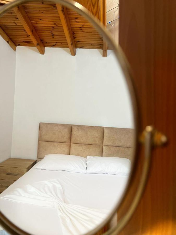 Alex Apartments Sarandë Eksteriør billede