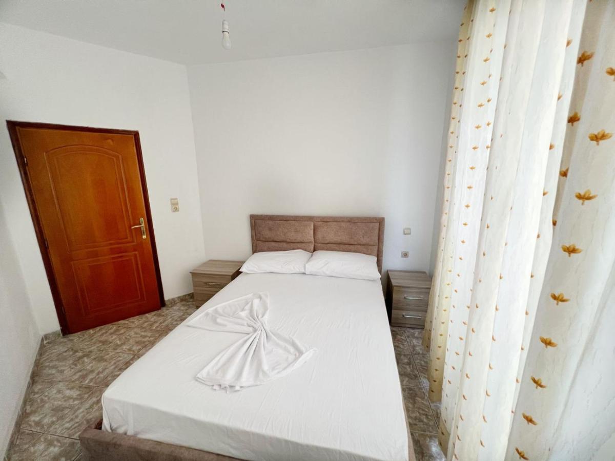 Alex Apartments Sarandë Eksteriør billede