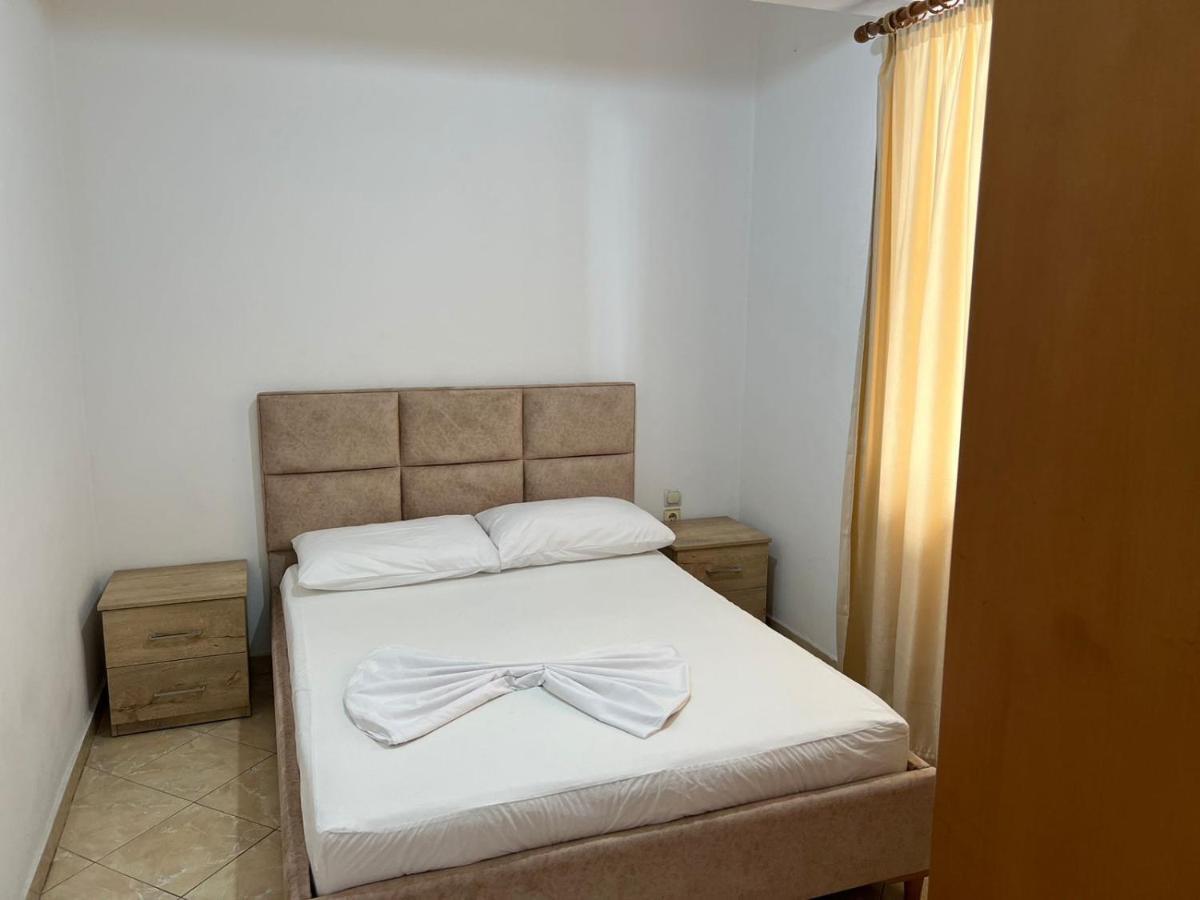 Alex Apartments Sarandë Eksteriør billede