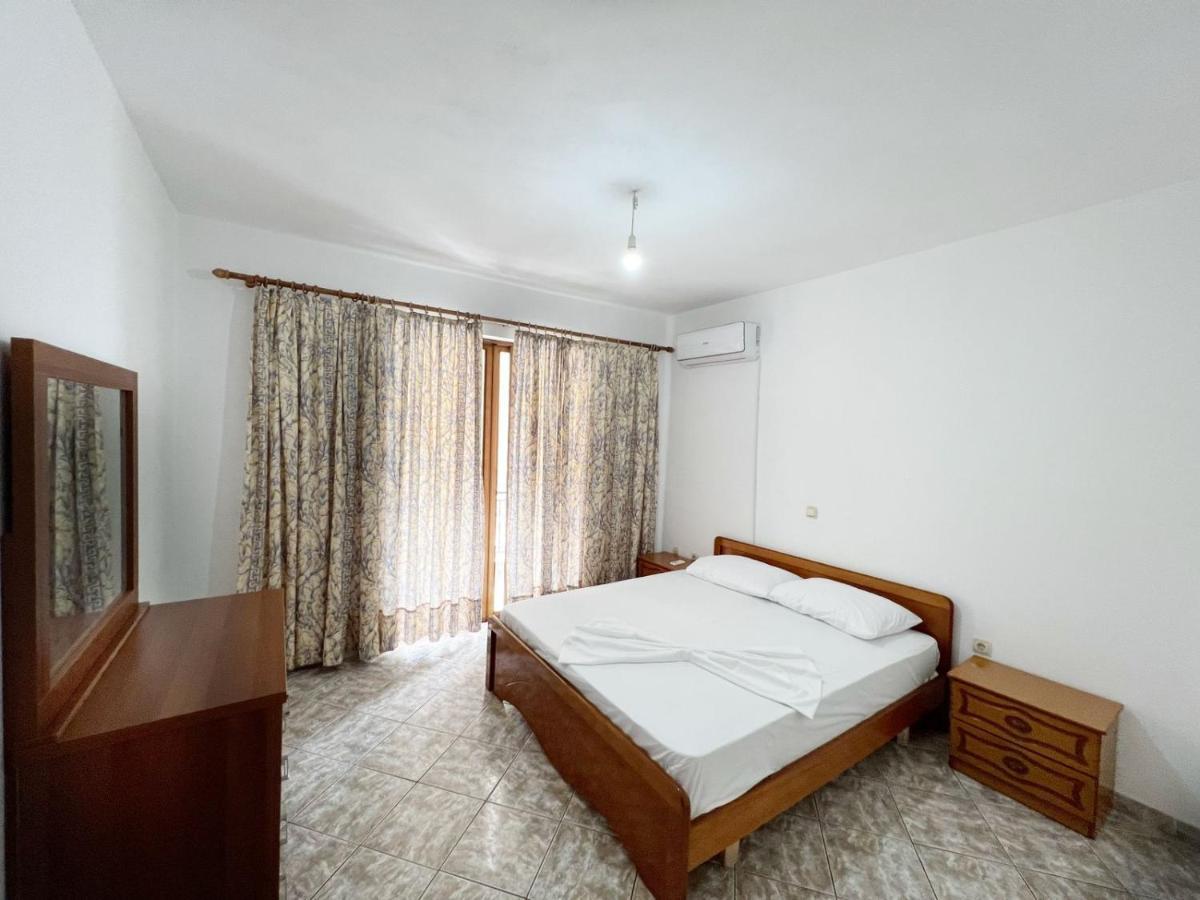 Alex Apartments Sarandë Eksteriør billede