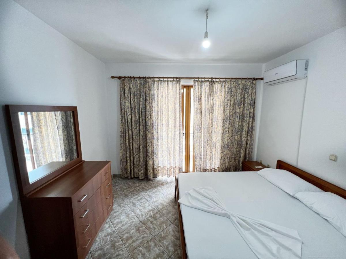 Alex Apartments Sarandë Eksteriør billede