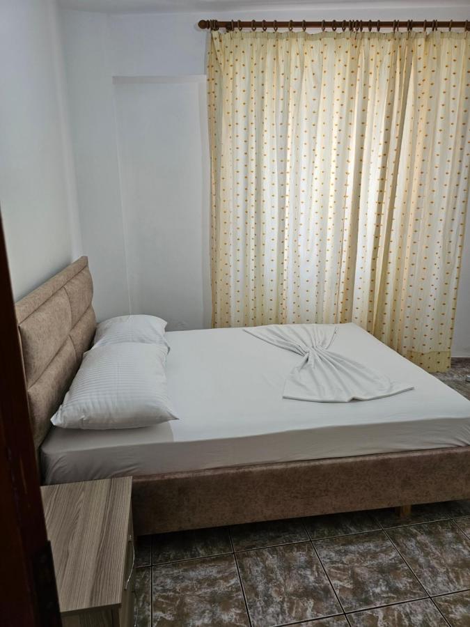 Alex Apartments Sarandë Eksteriør billede