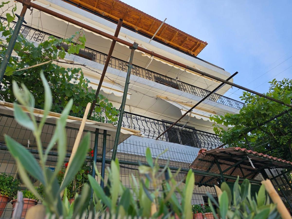 Alex Apartments Sarandë Eksteriør billede