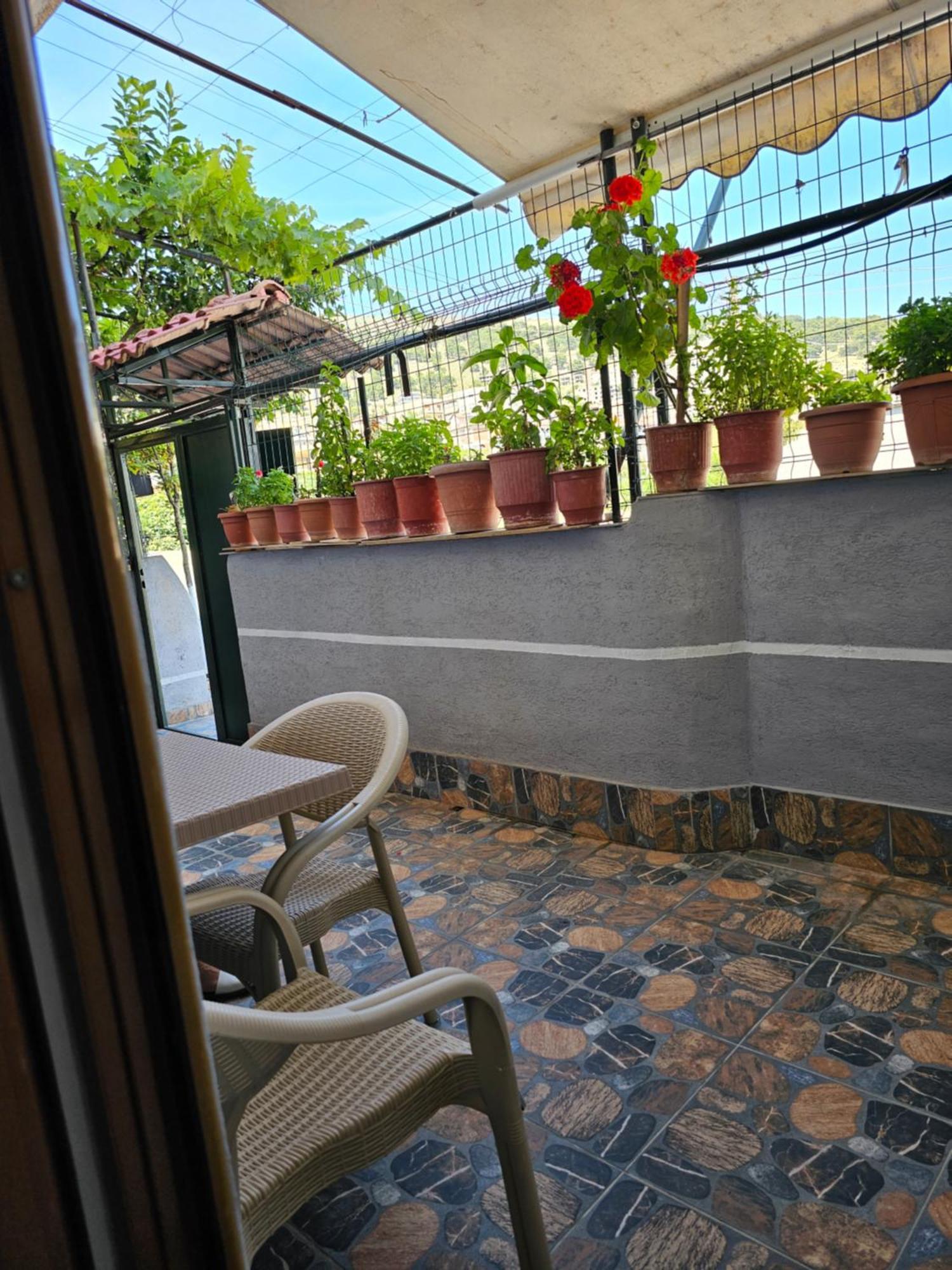 Alex Apartments Sarandë Eksteriør billede