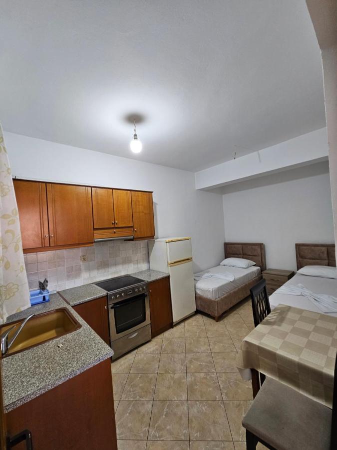 Alex Apartments Sarandë Eksteriør billede