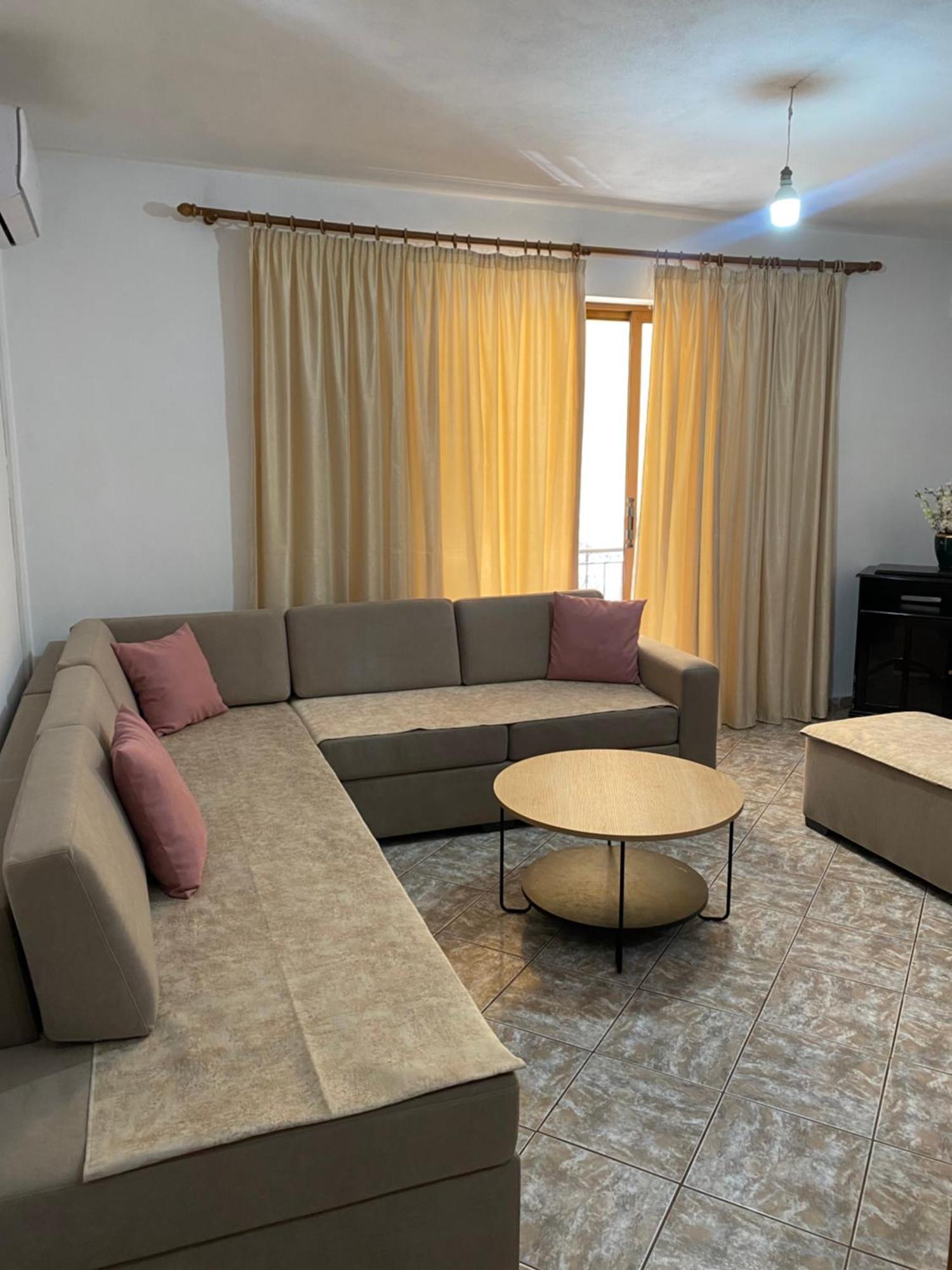 Alex Apartments Sarandë Eksteriør billede