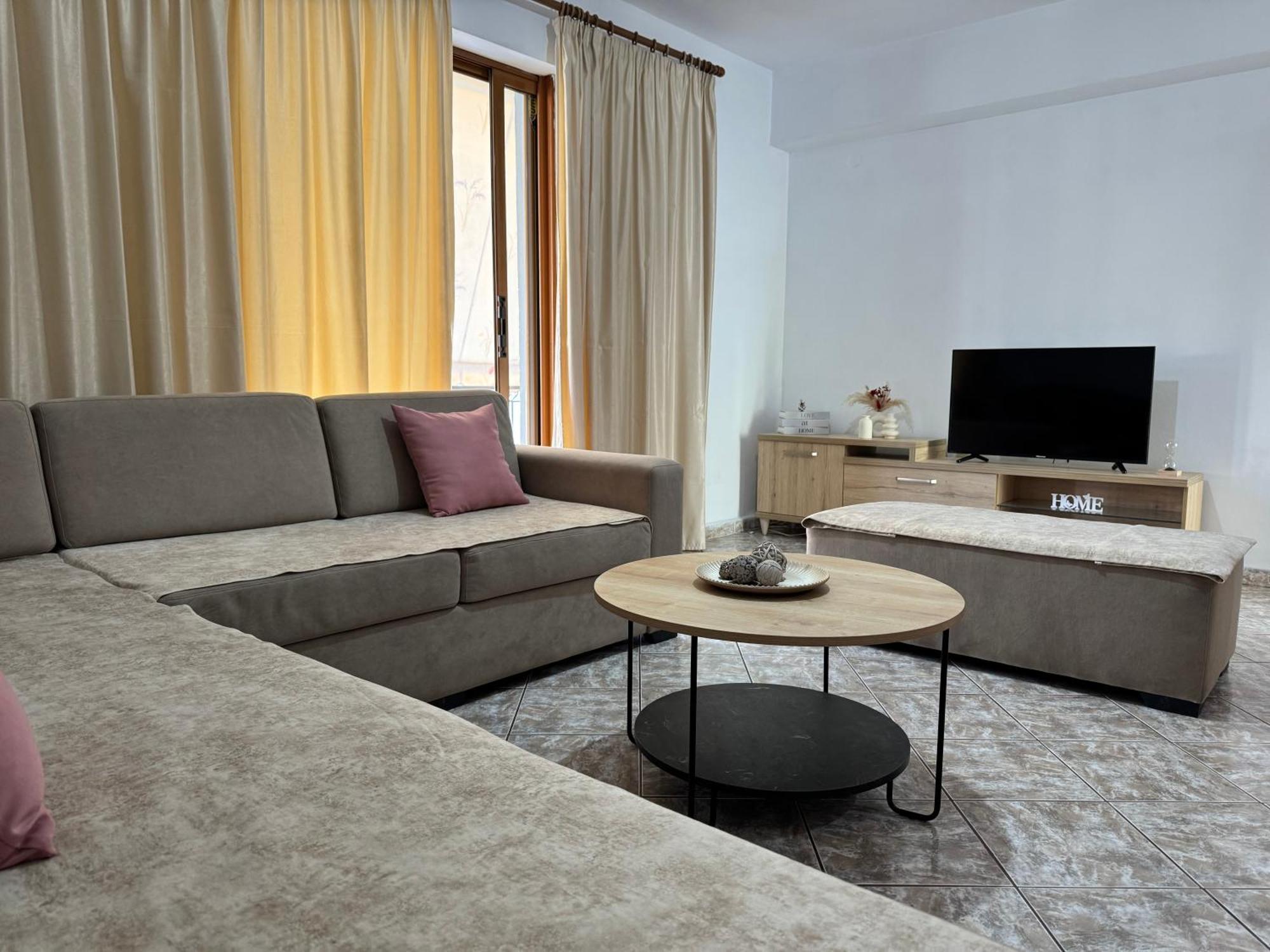 Alex Apartments Sarandë Eksteriør billede